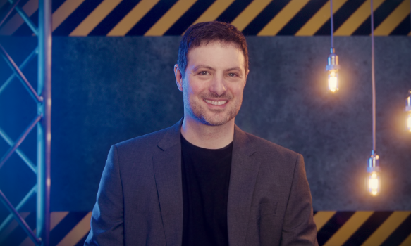 Roman Mendez head shot