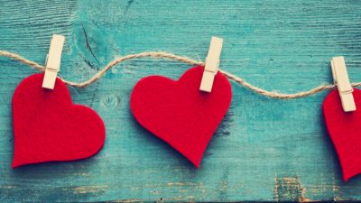 Image: Row of hearts in a line