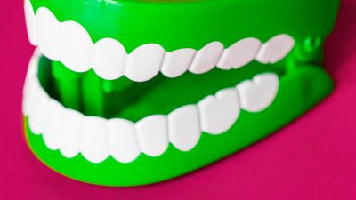 Comedy teeth