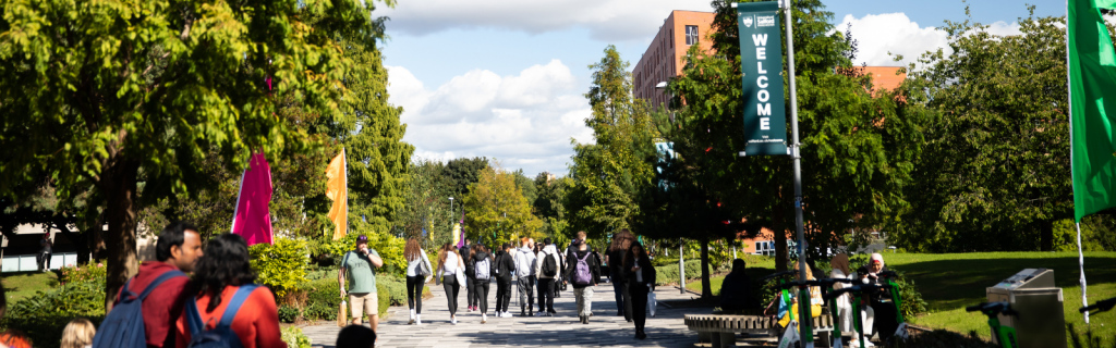 Students walking on Campus during Welcome Week