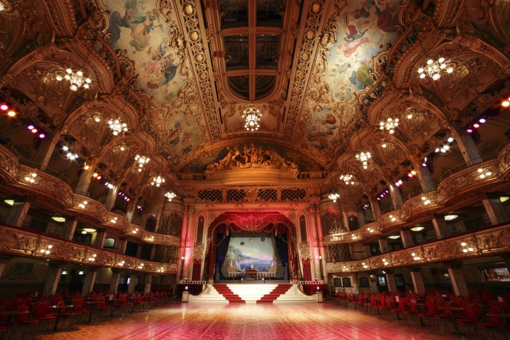 Manchester's Royal Exchange Ranked One Of The Most Beautiful Theatres