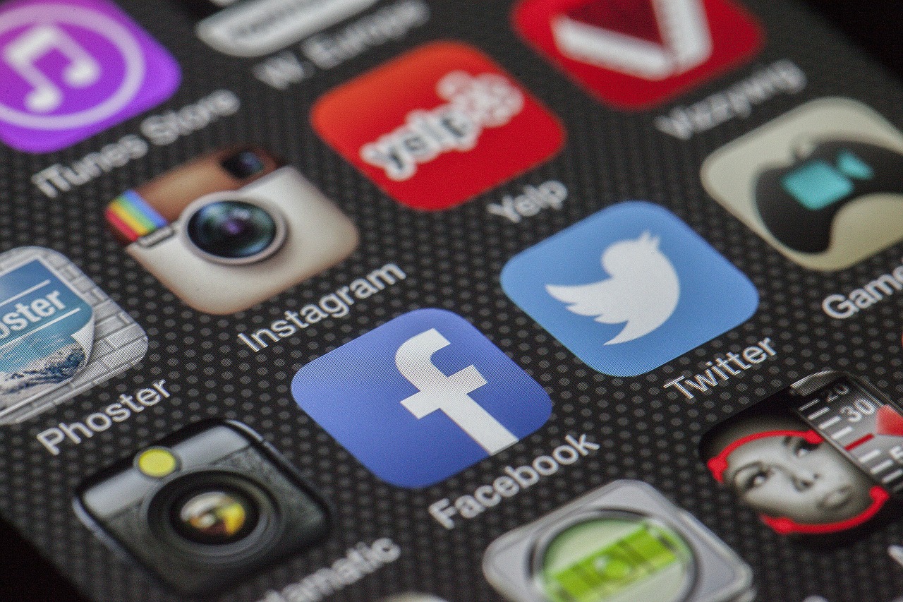 digital marketing for law firms social media icons